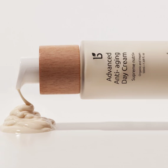 LABBOK ADVANCED ANTI-AGING NAPPALI KRÉM - Gyógynövényekben és vitaminokban gazdag.